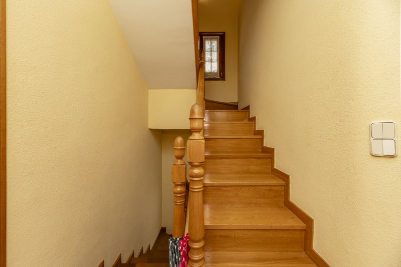 Home Staircase Installation detail